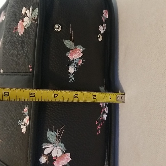 Steve Madden Tote/Crossbody - Picture 11 of 12